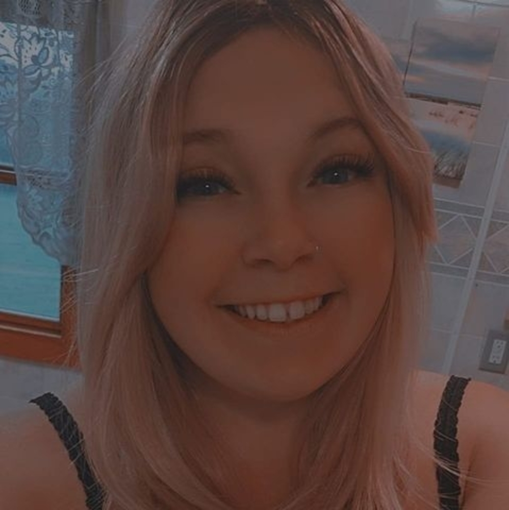 Meet your Posher, Tiara
